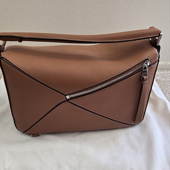 Loewe Puzzle Bag - Medium In Tan - Picture 7 of 16